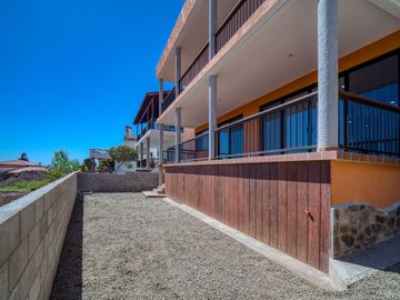 Casa con hermosa vista al oceano a unos minutos de Playa La Mision, Ensenada