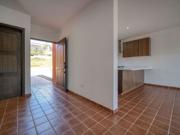 Casa con hermosa vista al oceano a unos minutos de Playa La Mision, Ensenada