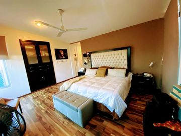 CASA EN VENTA EN HACIENDA SAN ÁNGEL - Cuatro habitaciones - Zona Sureste - León Gto