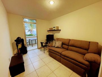 CASA EN VENTA EN HACIENDA SAN ÁNGEL - Cuatro habitaciones - Zona Sureste - León Gto