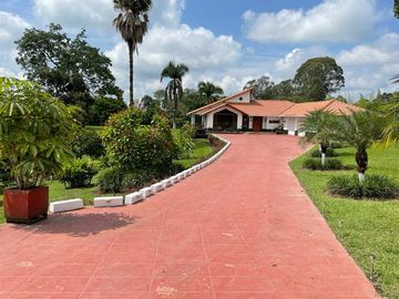 Casa Campestre en Venta – Calarcá Quindío