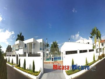 Casa Campestre de Lujo Carmen de Apicala Melgar