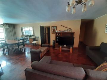 PRECIO DE OCASIÓN... Casa con Piscina en Miraflores