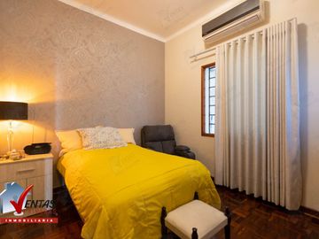 VENTA DE CASA REMODELADA EN SAN ISIDRO CERCA AL PARQUE EL OLIVAR