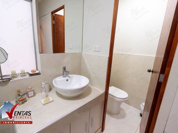 VENTA DE CASA REMODELADA EN SAN ISIDRO CERCA AL PARQUE EL OLIVAR