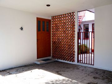 Casa residencial en venta, Fraccionamiento Real del Monte, zona plaza Galerías Serdán, Puebla, Pue.