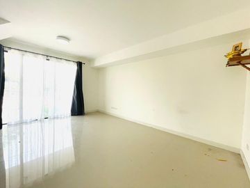 87406 - ขายด่วน ทาวเฮาส์ 18.3 ตร.ว. พท.ใช้สอย 106 ตร.ม. 3 ห้องนอน 2 ห้องน้ำ Pleno รังสิต คลอง4 -วงแหวน