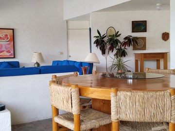 CASA SOLA EN VENTA
