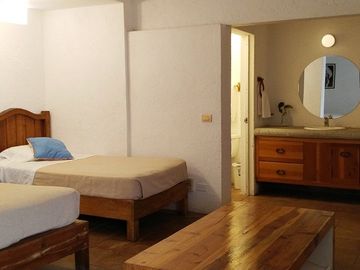 CASA SOLA EN VENTA
