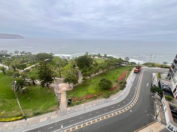 VENTA DPTO FLAT MALECON CISNEROS MIRAFLORES 162.38 M2