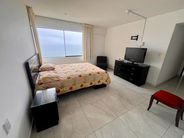 VENTA DPTO FLAT MALECON CISNEROS MIRAFLORES 162.38 M2