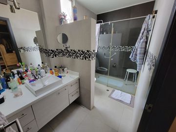 Departamento en Venta de 200 Metros en el sector de Cumbaya, Colegio Alemán