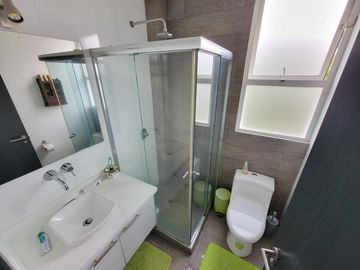 Departamento en Venta de 200 Metros en el sector de Cumbaya, Colegio Alemán
