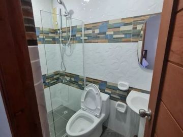 Fully Furnished. Tagaytay 3 Story Duplex House for Sale with Pool.