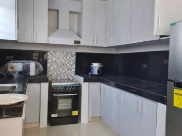 Fully Furnished. Tagaytay 3 Story Duplex House for Sale with Pool.