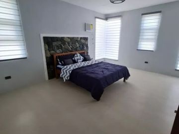 Fully Furnished. Tagaytay 3 Story Duplex House for Sale with Pool.