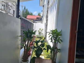 Fully Furnished. Tagaytay 3 Story Duplex House for Sale with Pool.