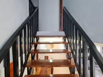 Fully Furnished. Tagaytay 3 Story Duplex House for Sale with Pool.