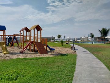 TERRENO 162m² - EXCLUSIVO CONDOMINIO PLAYA ESCONDIDA - PTA NEGRA