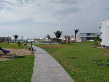 TERRENO 162m² - EXCLUSIVO CONDOMINIO PLAYA ESCONDIDA - PTA NEGRA