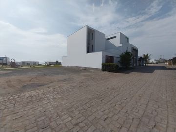 TERRENO 162m² - EXCLUSIVO CONDOMINIO PLAYA ESCONDIDA - PTA NEGRA