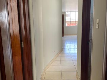 VENDO DEPARTAMENTO 1ER PISO JIRON LAS HIGUERAS 270 URB.RESIDENCIAL MONTERRICO LA MOLINA
