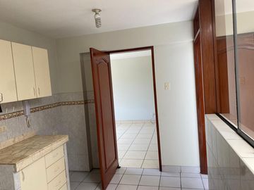 VENDO DEPARTAMENTO 1ER PISO JIRON LAS HIGUERAS 270 URB.RESIDENCIAL MONTERRICO LA MOLINA