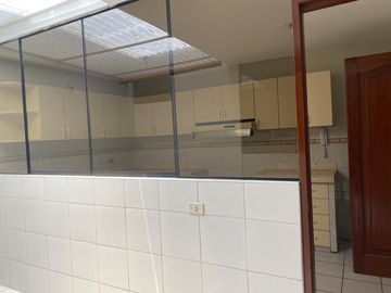 VENDO DEPARTAMENTO 1ER PISO JIRON LAS HIGUERAS 270 URB.RESIDENCIAL MONTERRICO LA MOLINA