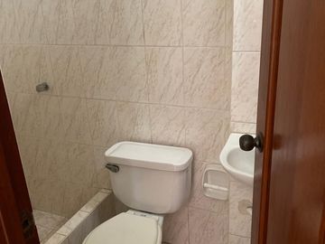 VENDO DEPARTAMENTO 1ER PISO JIRON LAS HIGUERAS 270 URB.RESIDENCIAL MONTERRICO LA MOLINA