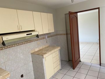 VENDO DEPARTAMENTO 1ER PISO JIRON LAS HIGUERAS 270 URB.RESIDENCIAL MONTERRICO LA MOLINA