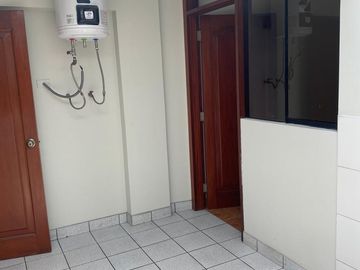 VENDO DEPARTAMENTO 1ER PISO JIRON LAS HIGUERAS 270 URB.RESIDENCIAL MONTERRICO LA MOLINA