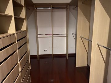 VENDO LINDO PENTHOUSE DE ESTRENO, FRENTE AL GOLF LOS INCAS, SANTIAGO DE SURCO