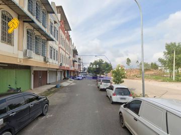Graha Mas 3 Floor Shophouse Facing One Avenue Batam For Sale