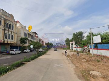 Graha Mas 3 Floor Shophouse Facing One Avenue Batam For Sale