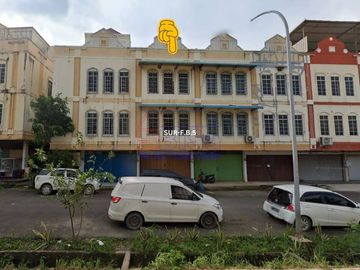 Graha Mas 3 Floor Shophouse Facing One Avenue Batam For Sale