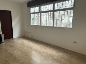 vendo propiedad de más de 600 m2 en entrada Urdesa Norte