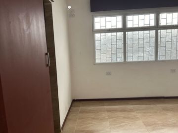 vendo propiedad de más de 600 m2 en entrada Urdesa Norte