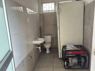 vendo propiedad de más de 600 m2 en entrada Urdesa Norte