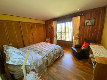 EN PUCON, VENTA HERMOSA CASA EN PARCELA 5000M2 PRECIOSAS VISTAS