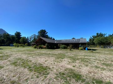 EN PUCON, VENTA HERMOSA CASA EN PARCELA 5000M2 PRECIOSAS VISTAS