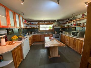 EN PUCON, VENTA HERMOSA CASA EN PARCELA 5000M2 PRECIOSAS VISTAS
