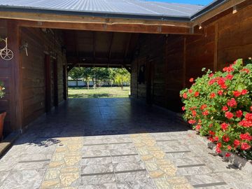 EN PUCON, VENTA HERMOSA CASA EN PARCELA 5000M2 PRECIOSAS VISTAS