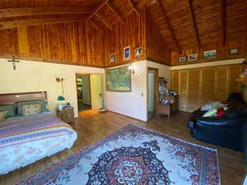 EN PUCON, VENTA HERMOSA CASA EN PARCELA 5000M2 PRECIOSAS VISTAS