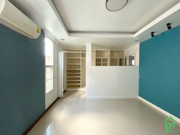 House for sale in city large area in Nong Hoi