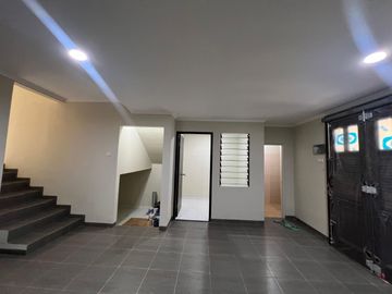 DI JUAL RUMAH BSD THE GREEN VINEYARD BRAND NEW SIAP HUNI LUAS 200