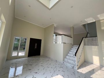 DI JUAL RUMAH BSD THE GREEN VINEYARD BRAND NEW SIAP HUNI LUAS 200