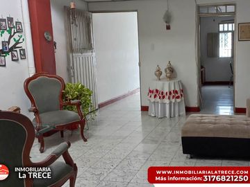 Se vende casa amplia de un piso, B/ María luisa, BUGA-VALLE.