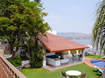 CASA EN VENTA EN TEQUEQUITENGO CASA EN VENTA EN TEQUEQUITENGO