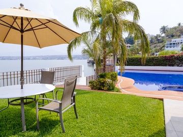 CASA EN VENTA EN TEQUEQUITENGO CASA EN VENTA EN TEQUEQUITENGO