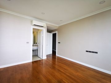 649 Residence  4 Bedroom 6-Storey Luxury Townhouse Sukhumvit 49